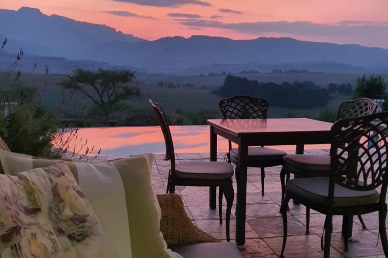 Inkungu Boutique Hotel Champagne Valley Extérieur photo