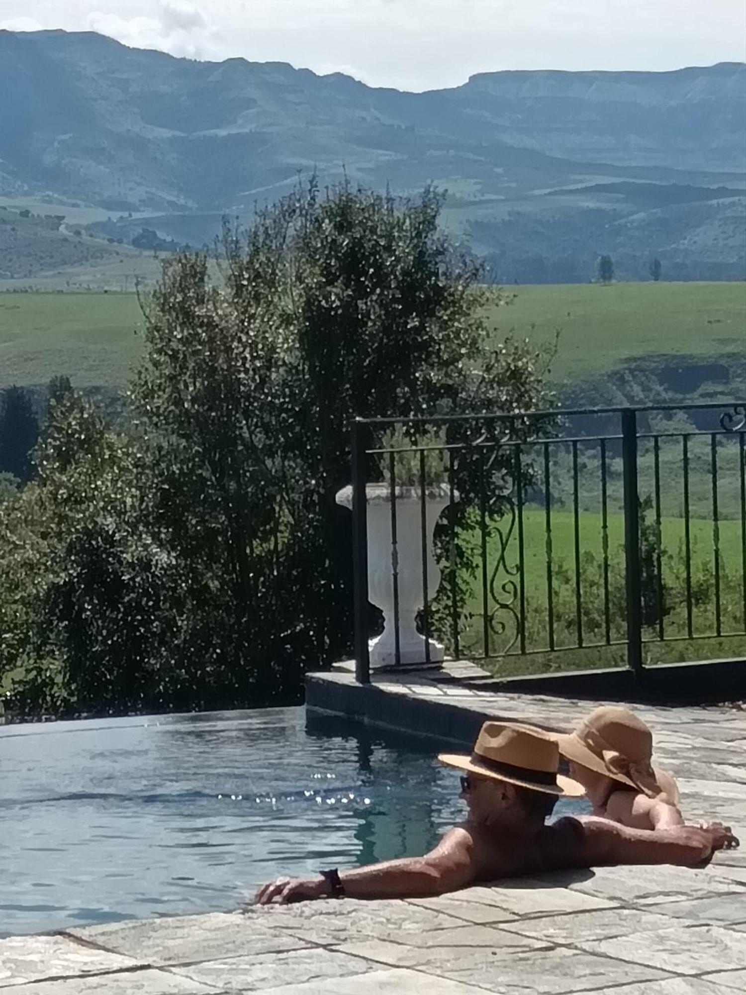 Inkungu Boutique Hotel Champagne Valley Extérieur photo